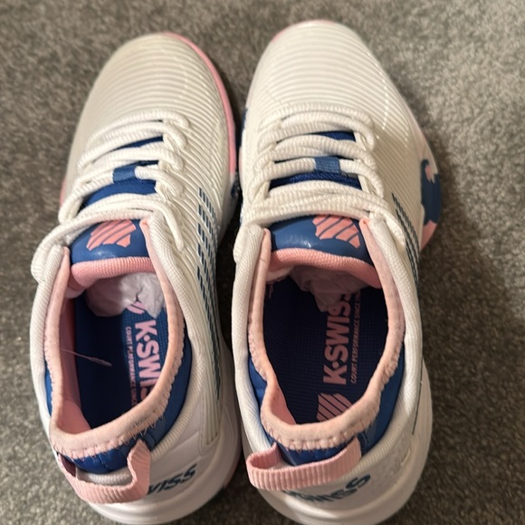 K-Swiss NWOT Hypercourt Supreme tennis shoe  (96615-969-M) size 6 pink And white - Picture 10 of 10